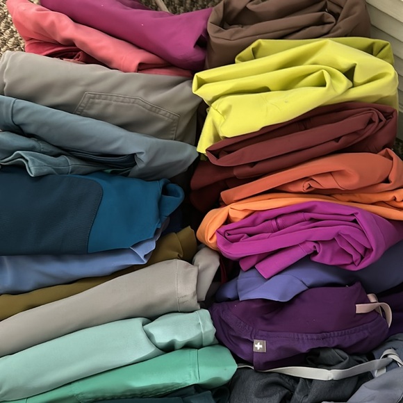 Medium figs joggers - Picture 3 of 3